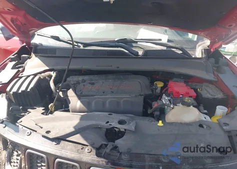 2020 Jeep Compass Trailhawk 4X4 z USA, uszkodzony, nr VIN 3C4NJDDB8LT143999